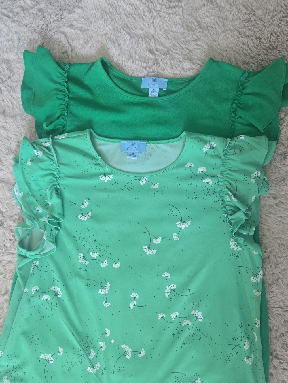 CeCe Womens' Ruffled Sleeve Tops- Kelly & Mint Green. Lot Of 2